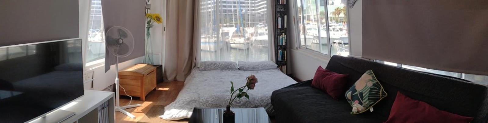 Floating White House * Barcelone